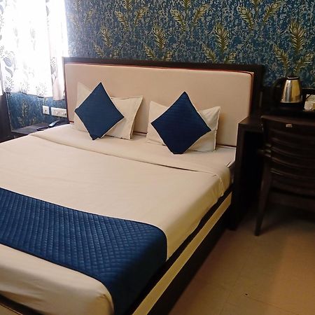 Hotel Janki International 3 Km From Kashi Vishwanath Temple Free Pickup From Railway Station Βαρανάσι Εξωτερικό φωτογραφία
