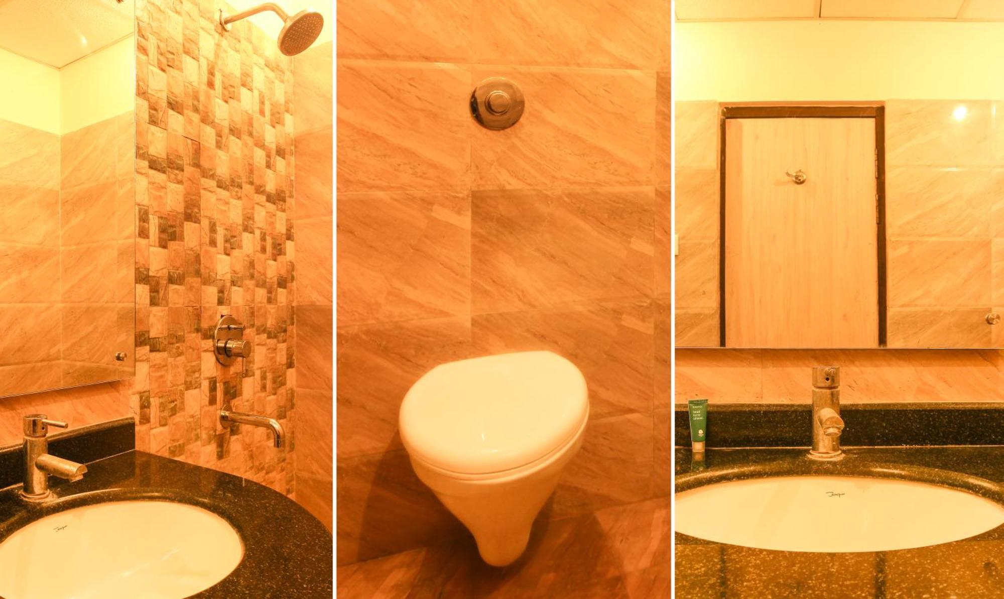 Hotel Janki International 3 Km From Kashi Vishwanath Temple Free Pickup From Railway Station Βαρανάσι Εξωτερικό φωτογραφία