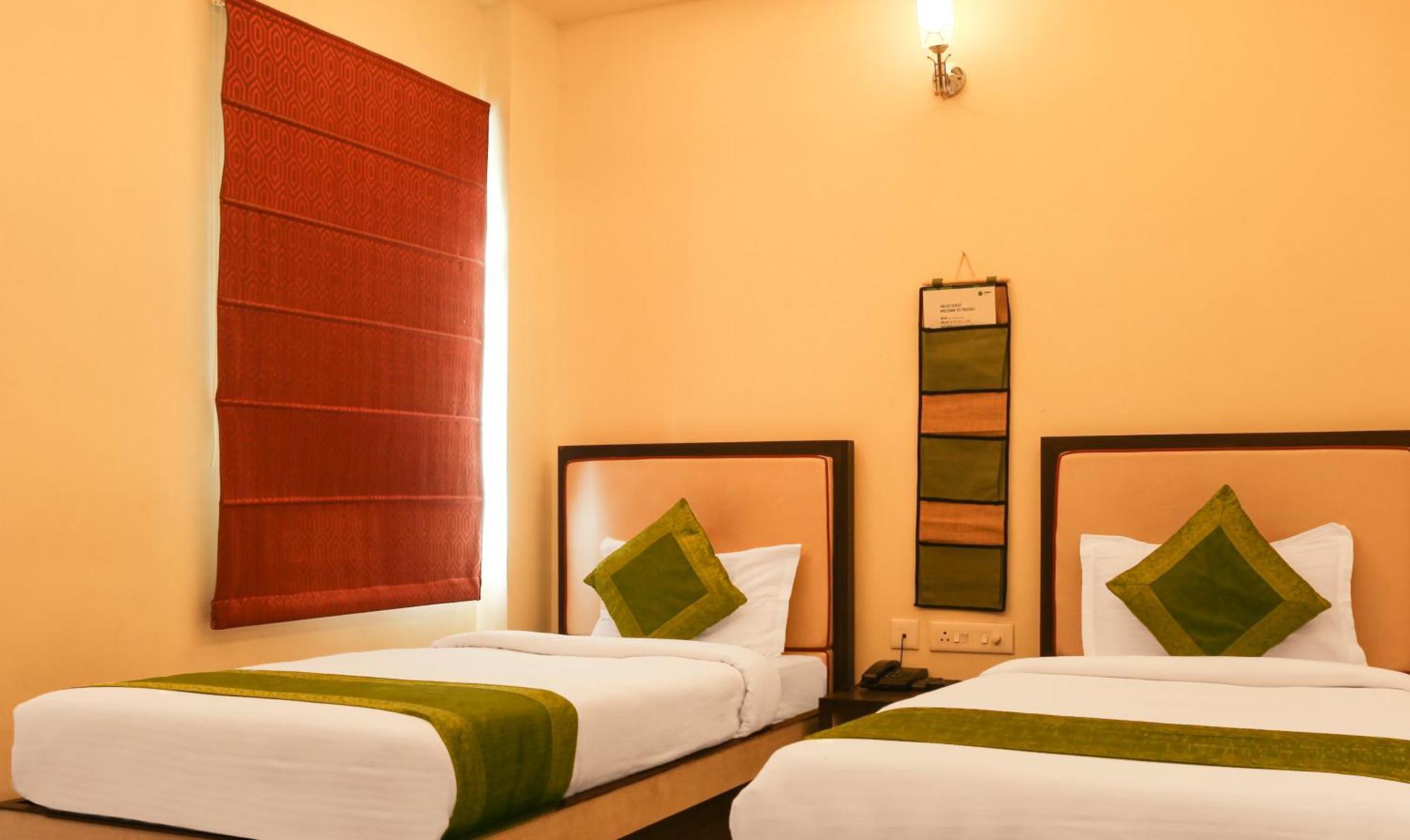Hotel Janki International 3 Km From Kashi Vishwanath Temple Free Pickup From Railway Station Βαρανάσι Εξωτερικό φωτογραφία