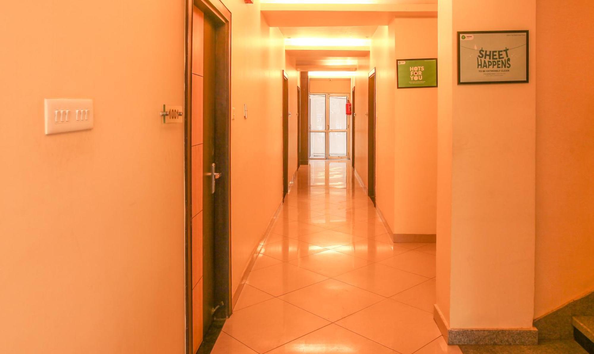 Hotel Janki International 3 Km From Kashi Vishwanath Temple Free Pickup From Railway Station Βαρανάσι Εξωτερικό φωτογραφία