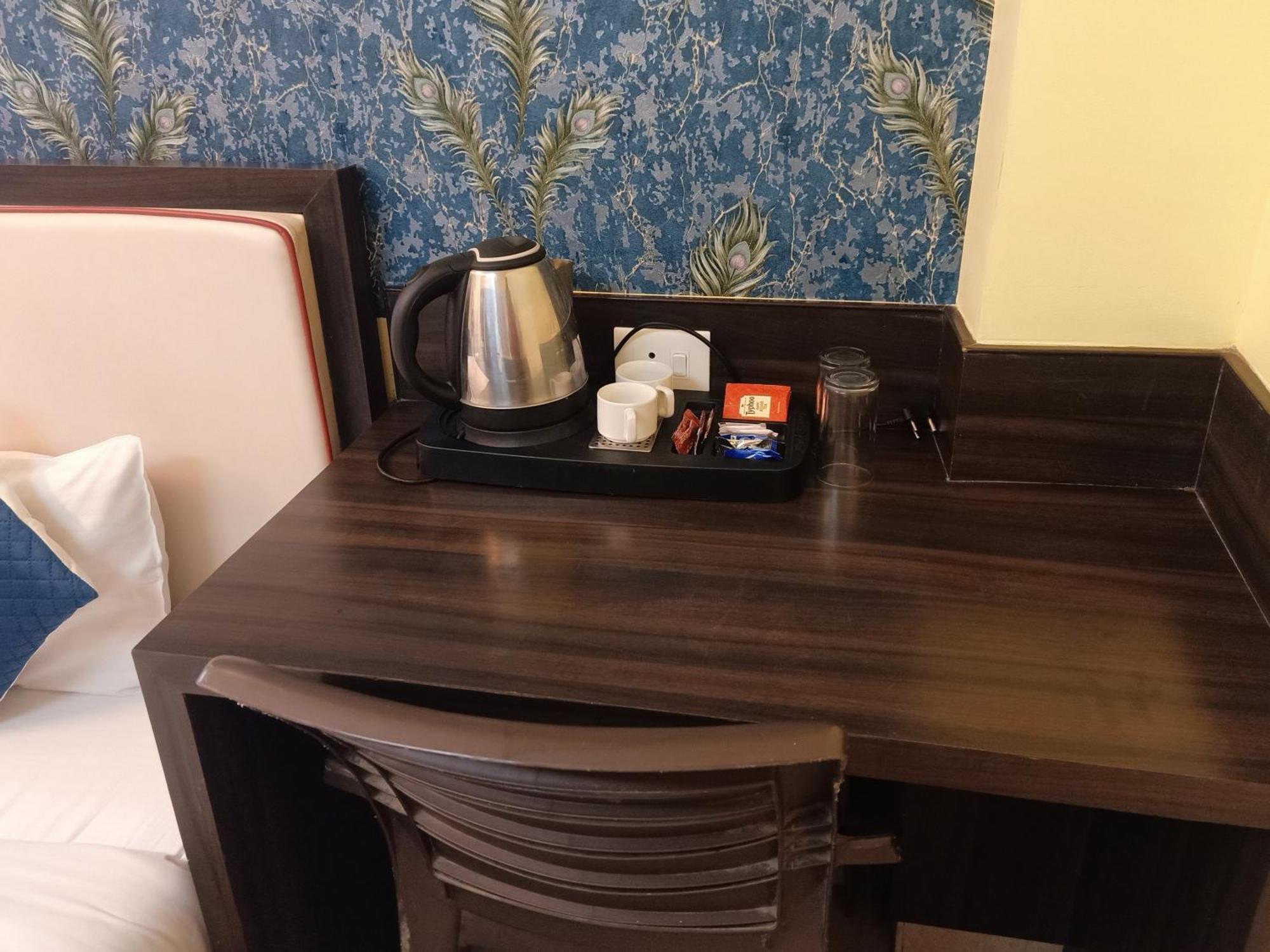 Hotel Janki International 3 Km From Kashi Vishwanath Temple Free Pickup From Railway Station Βαρανάσι Εξωτερικό φωτογραφία