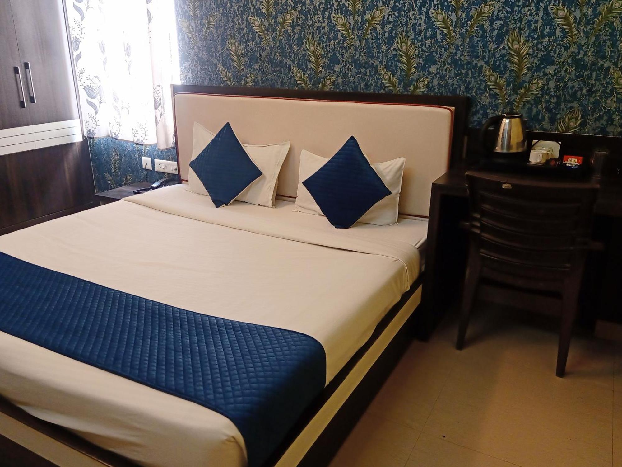 Hotel Janki International 3 Km From Kashi Vishwanath Temple Free Pickup From Railway Station Βαρανάσι Εξωτερικό φωτογραφία