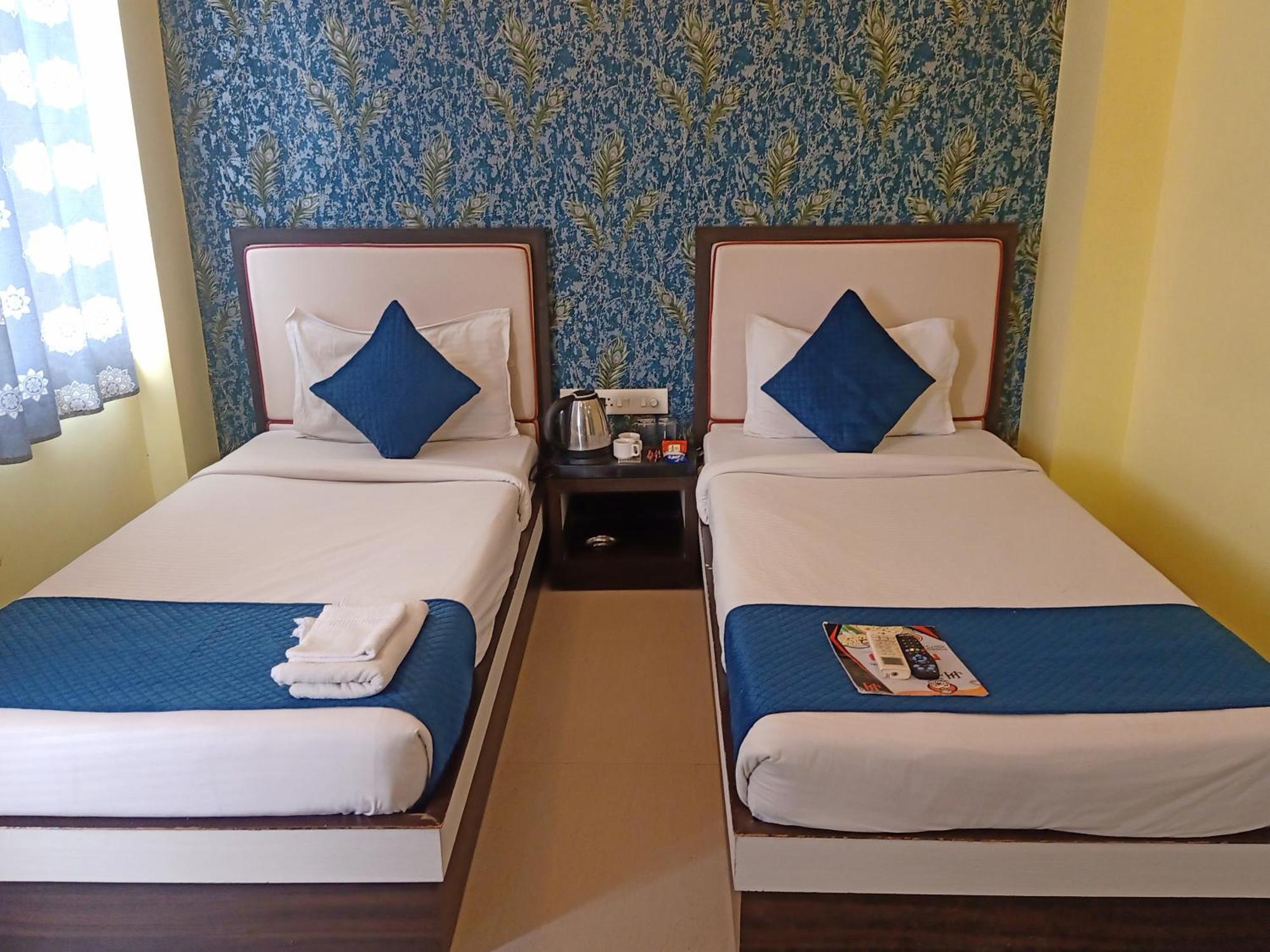 Hotel Janki International 3 Km From Kashi Vishwanath Temple Free Pickup From Railway Station Βαρανάσι Εξωτερικό φωτογραφία