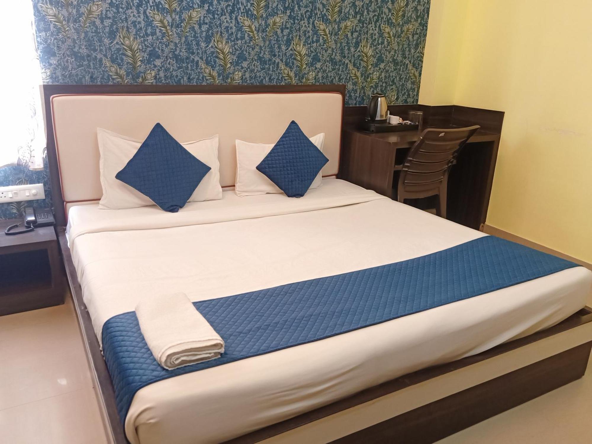 Hotel Janki International 3 Km From Kashi Vishwanath Temple Free Pickup From Railway Station Βαρανάσι Εξωτερικό φωτογραφία