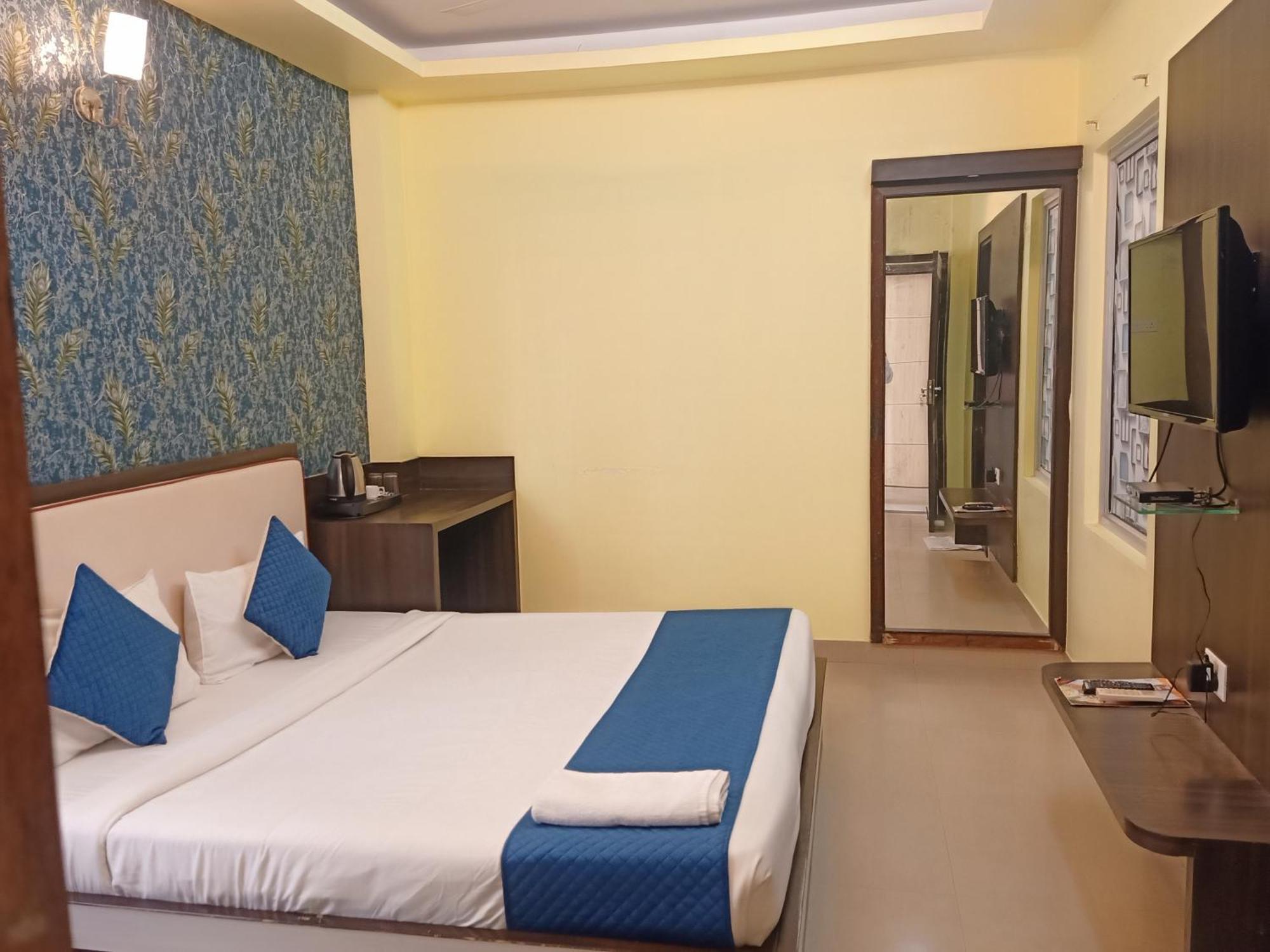Hotel Janki International 3 Km From Kashi Vishwanath Temple Free Pickup From Railway Station Βαρανάσι Εξωτερικό φωτογραφία